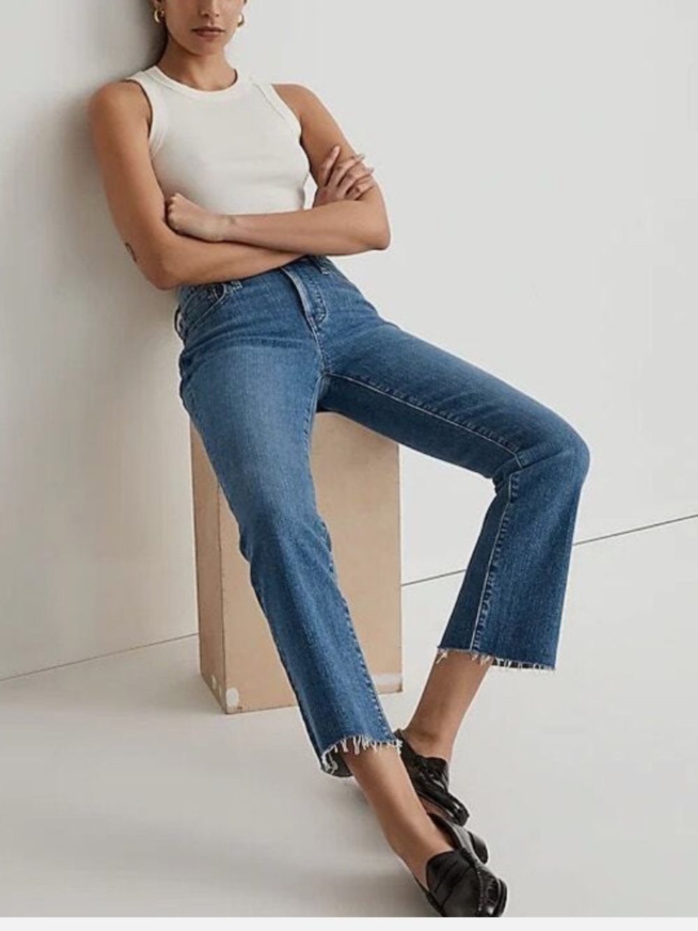Madewell Mid Rise Kick Out Jean Raw Hem - 23